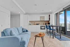 Lovely view near top floor, 1GB wifi, near Canary Wharf, City, Stratford, free coffee, snacks, milk